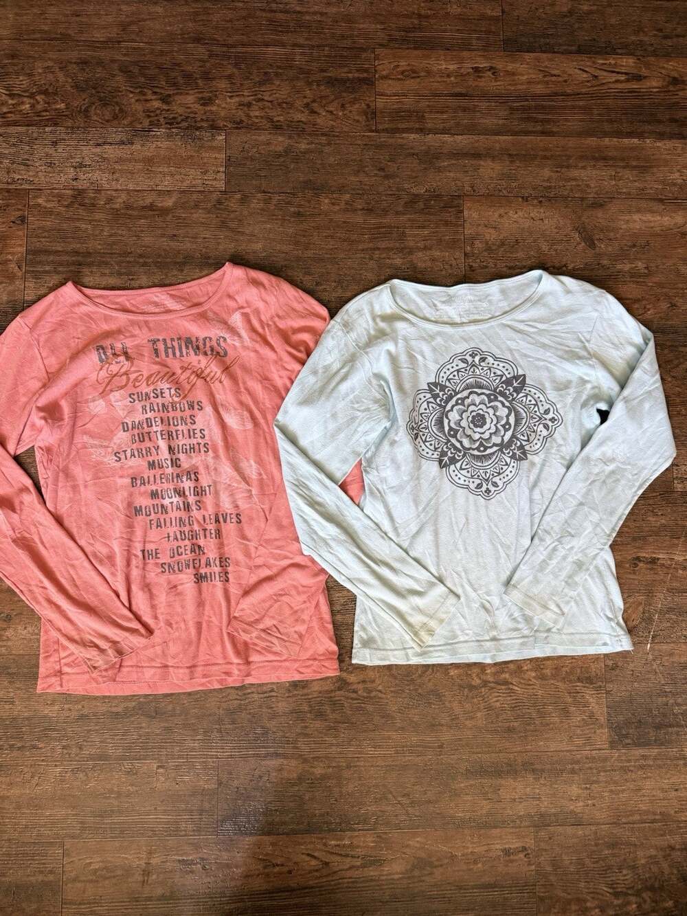 Sundance Women's M Long Sleeve Crew Neck Tshirt Graphic Bundle of 2